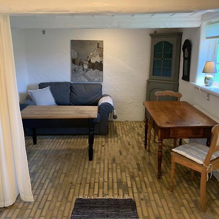 Lillemollens Bed & Breakfast Orbaek  Bagian luar foto