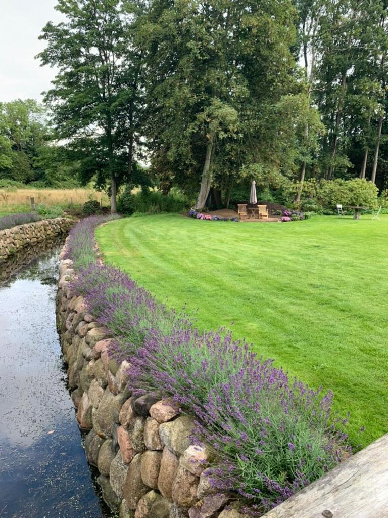 Lillemollens Bed & Breakfast Orbaek  Bagian luar foto