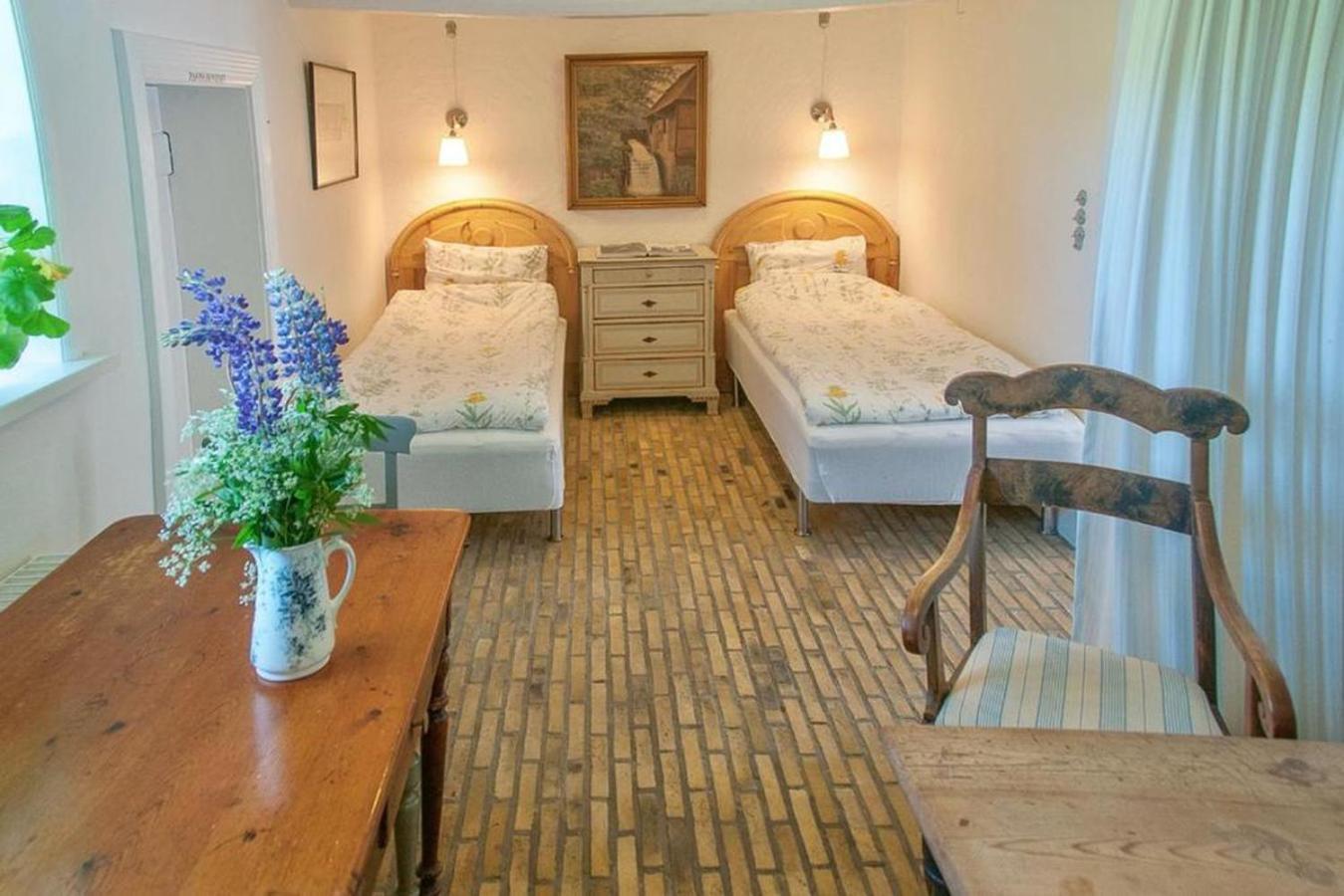 Lillemollens Bed & Breakfast Orbaek  Bagian luar foto