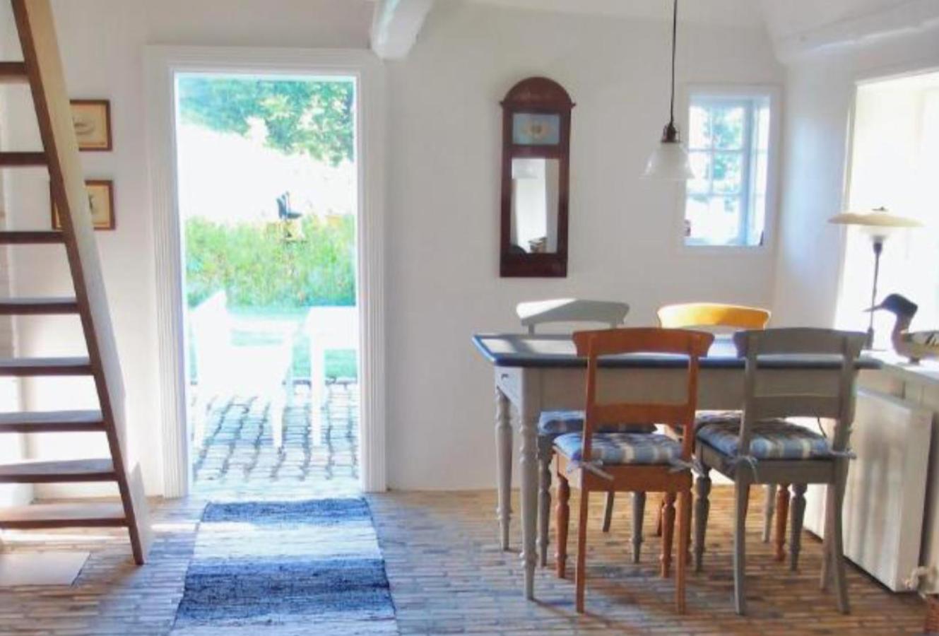 Lillemollens Bed & Breakfast Orbaek  Bagian luar foto