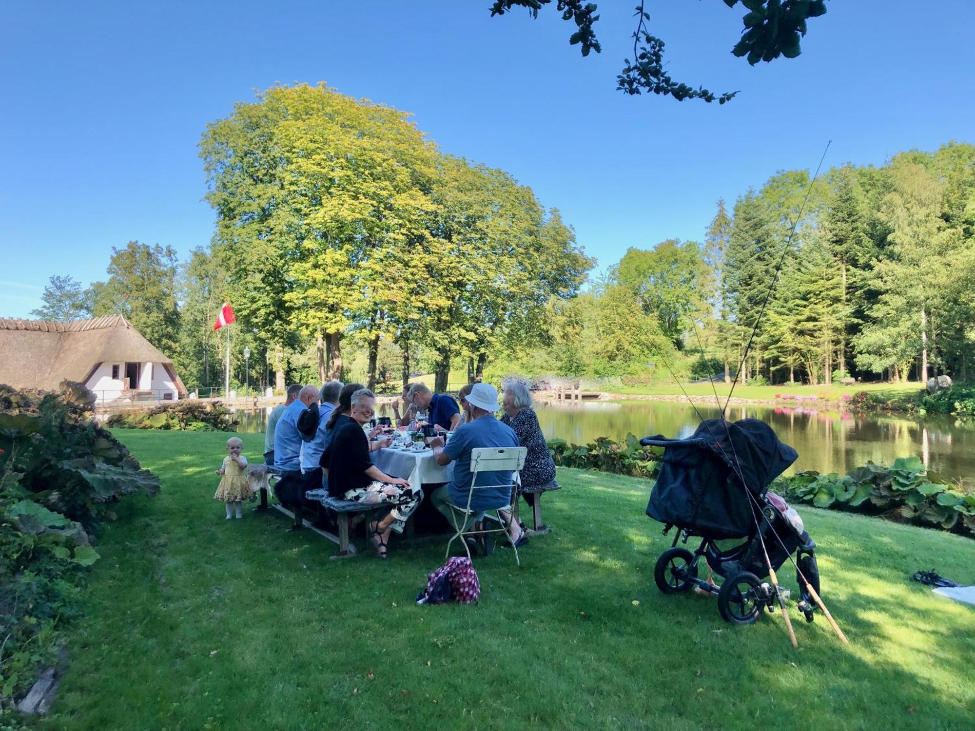 Lillemollens Bed & Breakfast Orbaek  Bagian luar foto